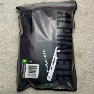 Alphalete Essential Long Sleeve Scoop Neck - Potent Purple